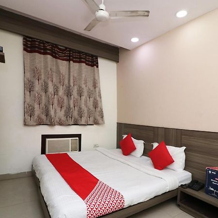 Oyo 18753 Hotel Glance Inn New Delhi Exterior foto