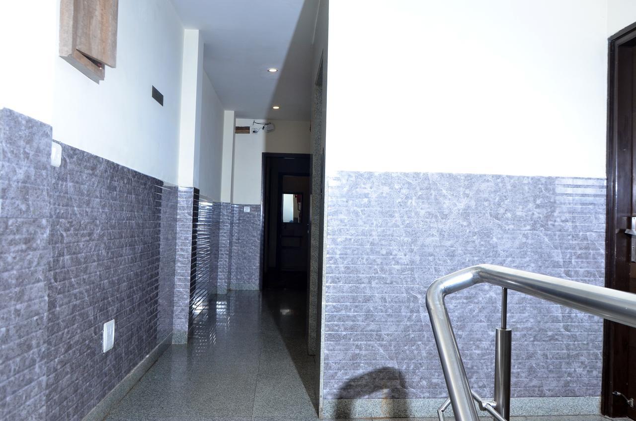 Oyo 18753 Hotel Glance Inn New Delhi Exterior foto
