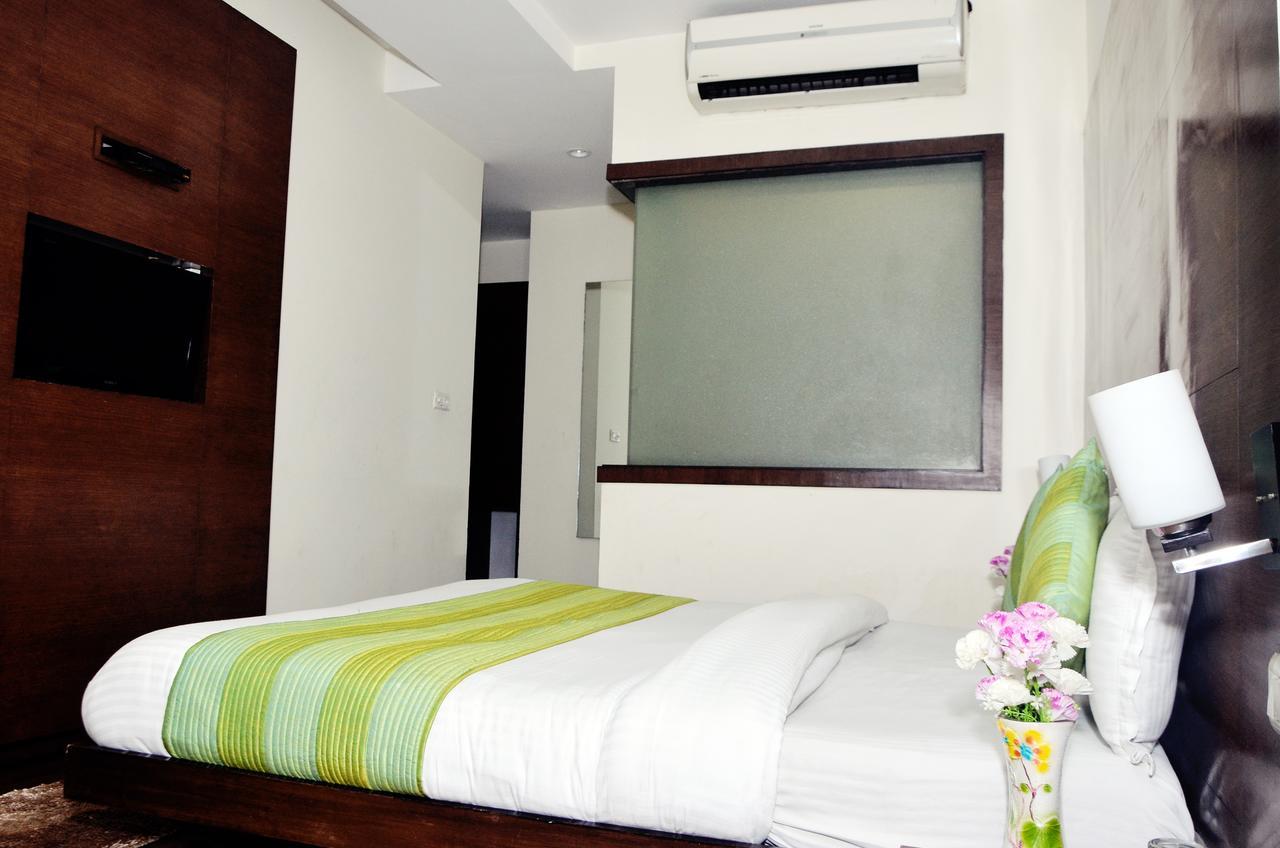 Oyo 18753 Hotel Glance Inn New Delhi Exterior foto
