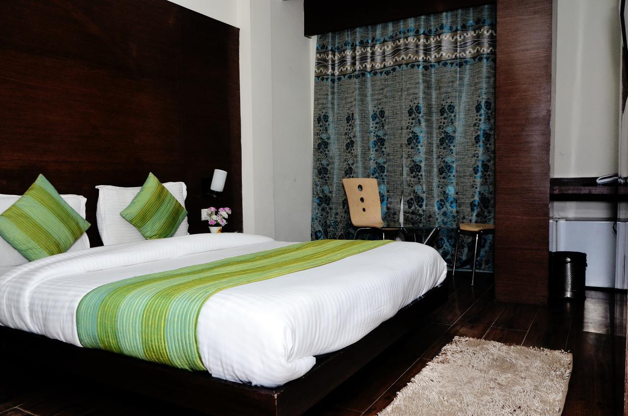 Oyo 18753 Hotel Glance Inn New Delhi Exterior foto
