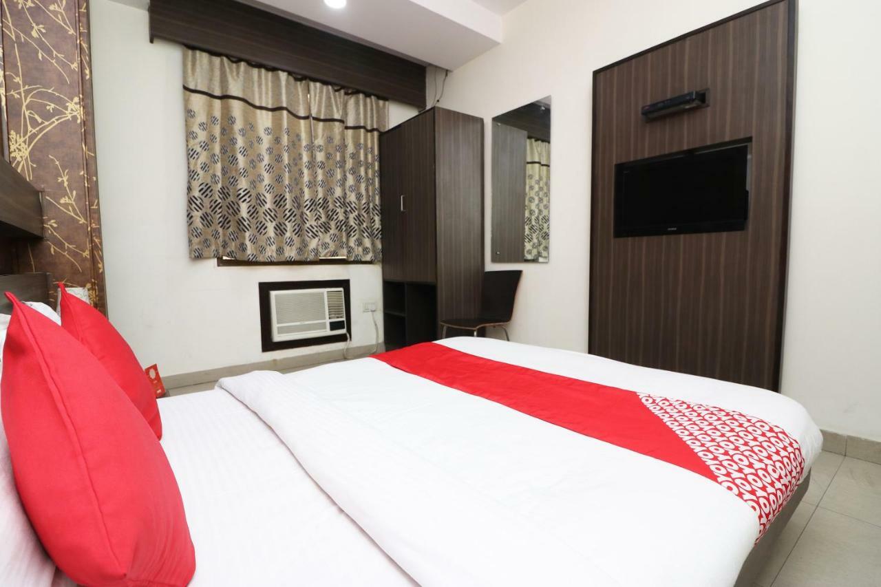 Oyo 18753 Hotel Glance Inn New Delhi Exterior foto